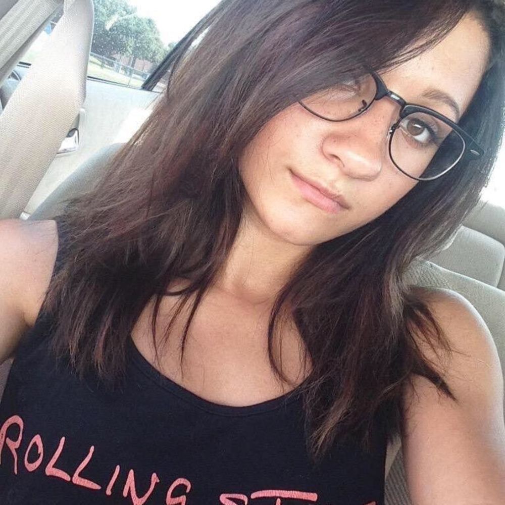 Meet your Posher, Chanel